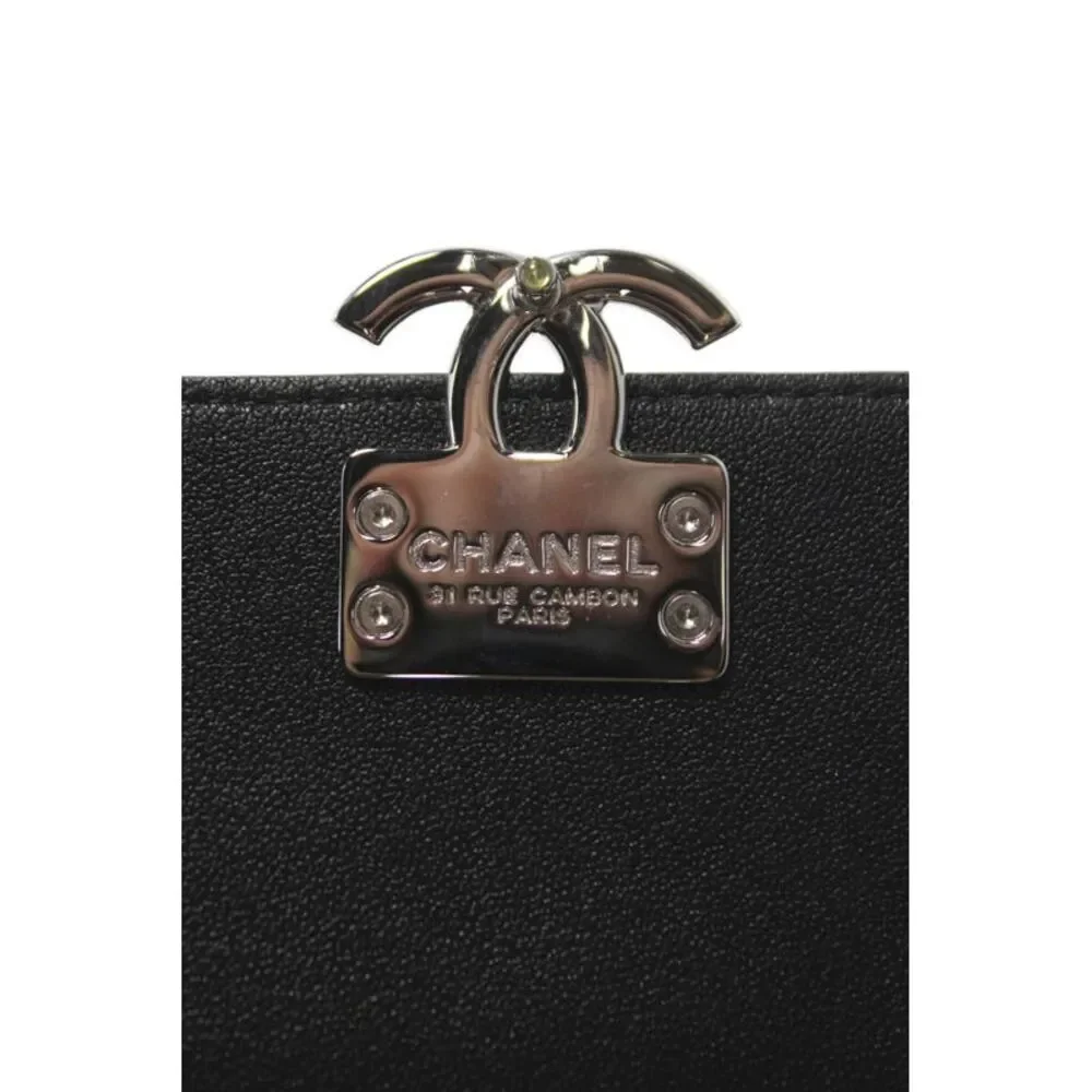 Chanel Womens Quilted Lambskin CC Box O Case Clutch Pouch Handbag Black